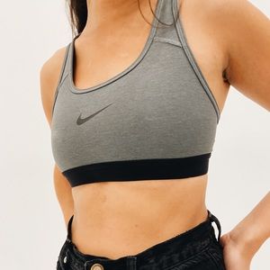 NIKE Dri-Fit Swoosh Sports Bra